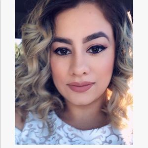 Meet your Posher, Edith